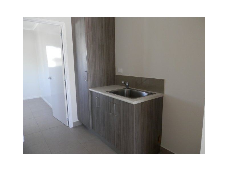 4/6-8 Queen Street, Ayr QLD 4807