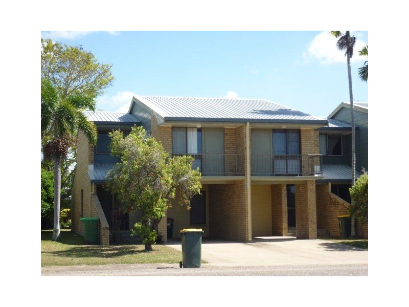2/1 Wilmington Street, Ayr QLD 4807