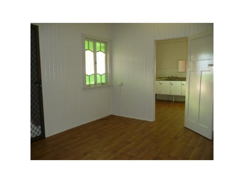 102 Railway Street, Ayr QLD 4807