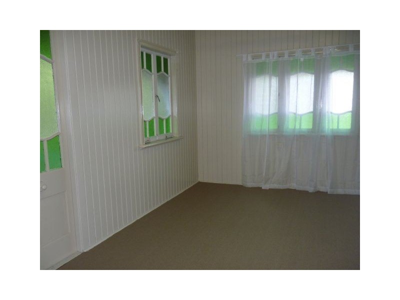 102 Railway Street, Ayr QLD 4807