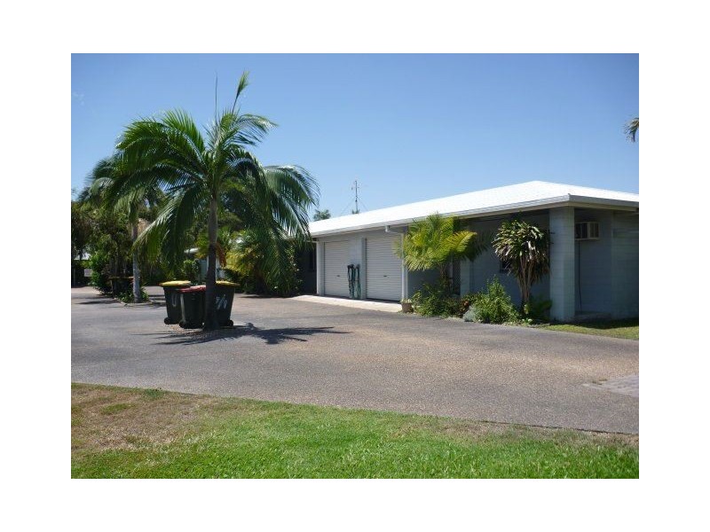 2/5 MacMillan Street, Ayr QLD 4807