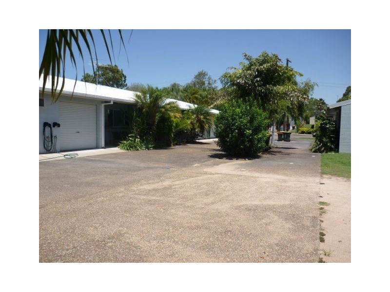 2/5 MacMillan Street, Ayr QLD 4807