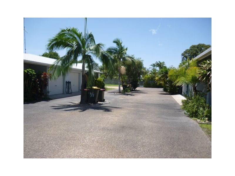 2/5 MacMillan Street, Ayr QLD 4807