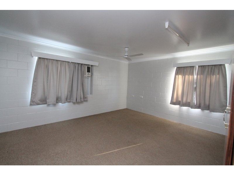 1/60 Burke Street, Ayr QLD 4807