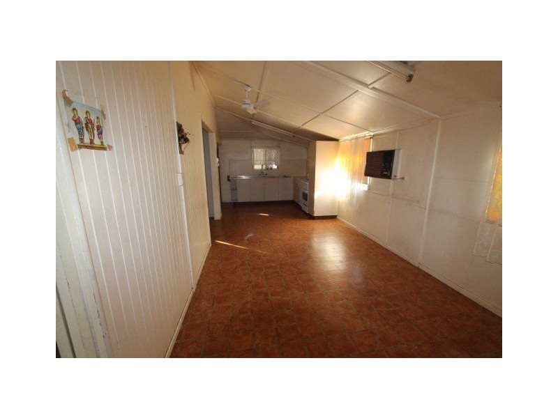 79 Young Street, Ayr QLD 4807