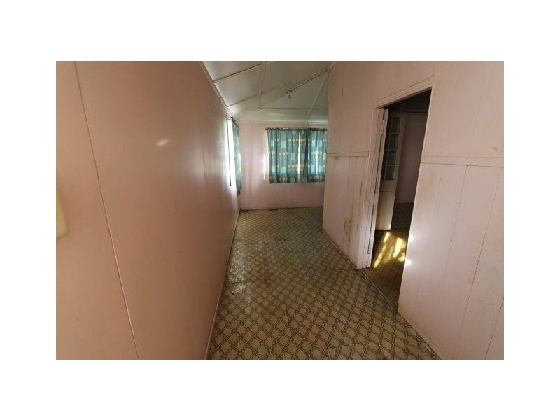 79 Young Street, Ayr QLD 4807