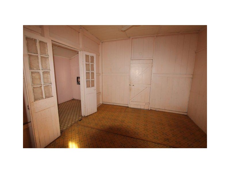 79 Young Street, Ayr QLD 4807