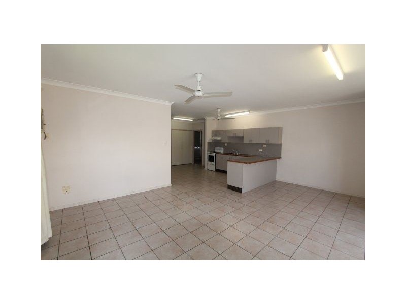 2/45 MacMillan Street, Ayr QLD 4807