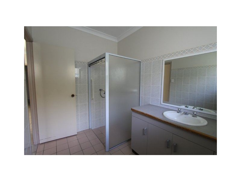 2/45 MacMillan Street, Ayr QLD 4807