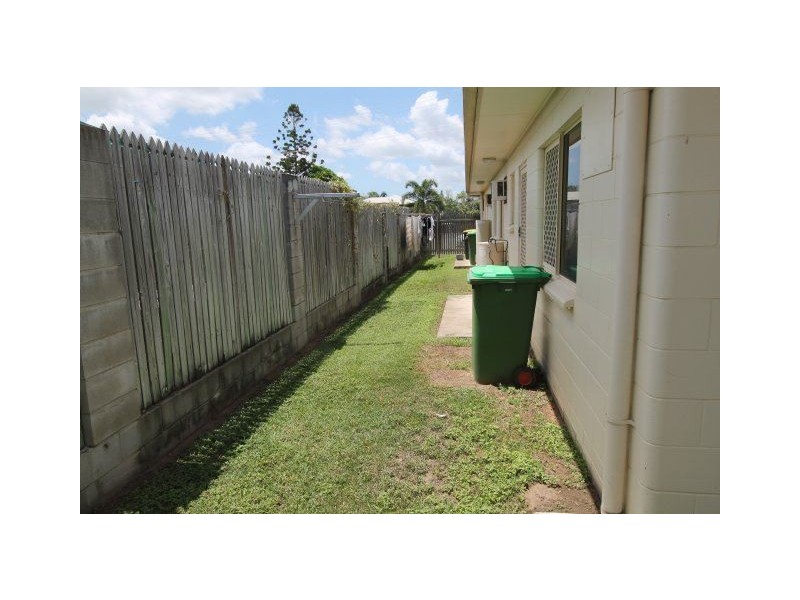 2/45 MacMillan Street, Ayr QLD 4807