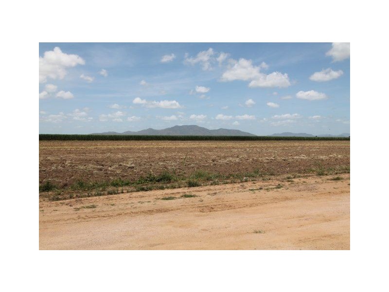 3198 Ayr-Dalbeg Road, Ayr QLD 4807