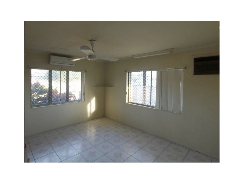 9 Cox Street, Ayr QLD 4807