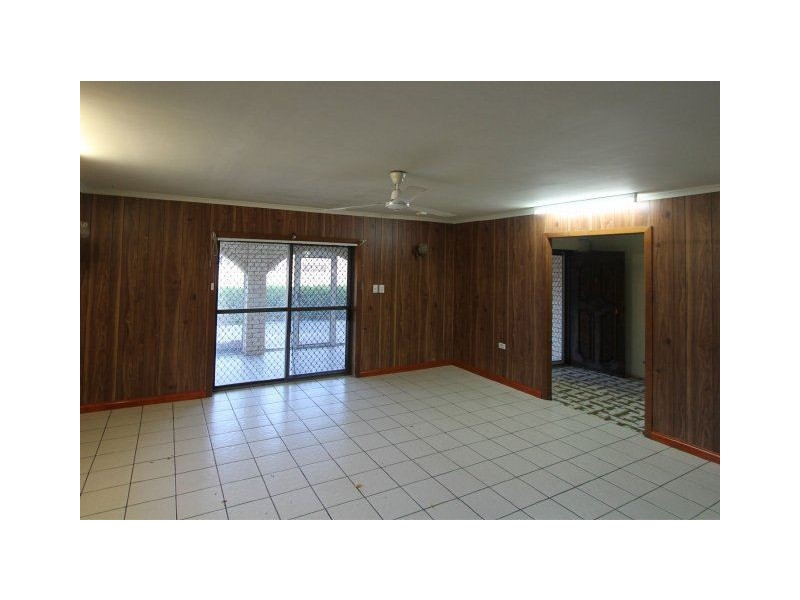 9 Cox Street, Ayr QLD 4807