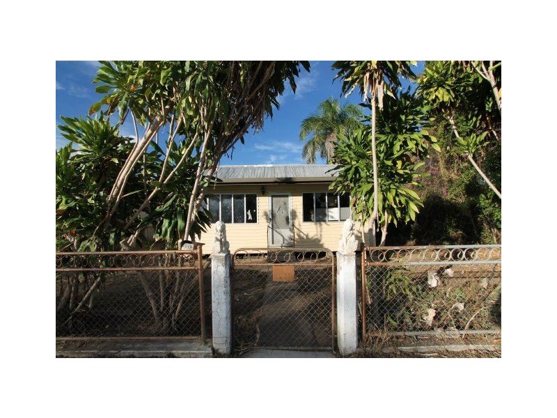 101 Eleventh Avenue, Home Hill QLD 4806