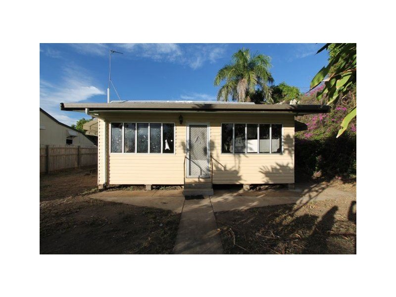 101 Eleventh Avenue, Home Hill QLD 4806