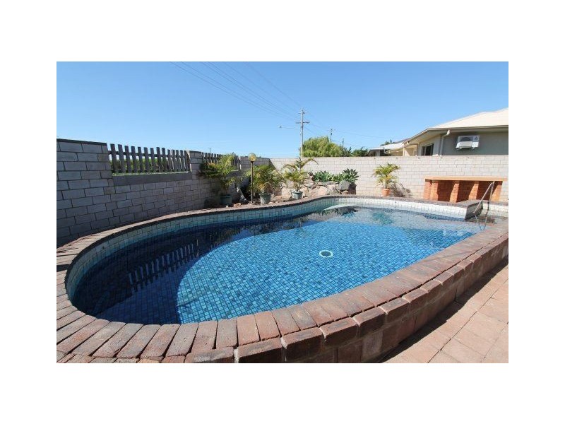 2 Little Crescent, Ayr QLD 4807