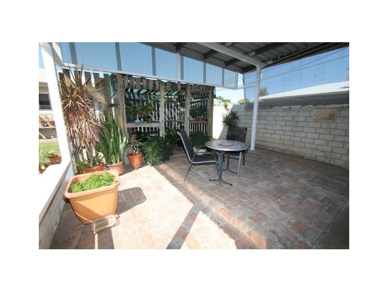 2 Little Crescent, Ayr QLD 4807