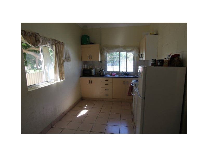 5 Fourth Street, Home Hill QLD 4806
