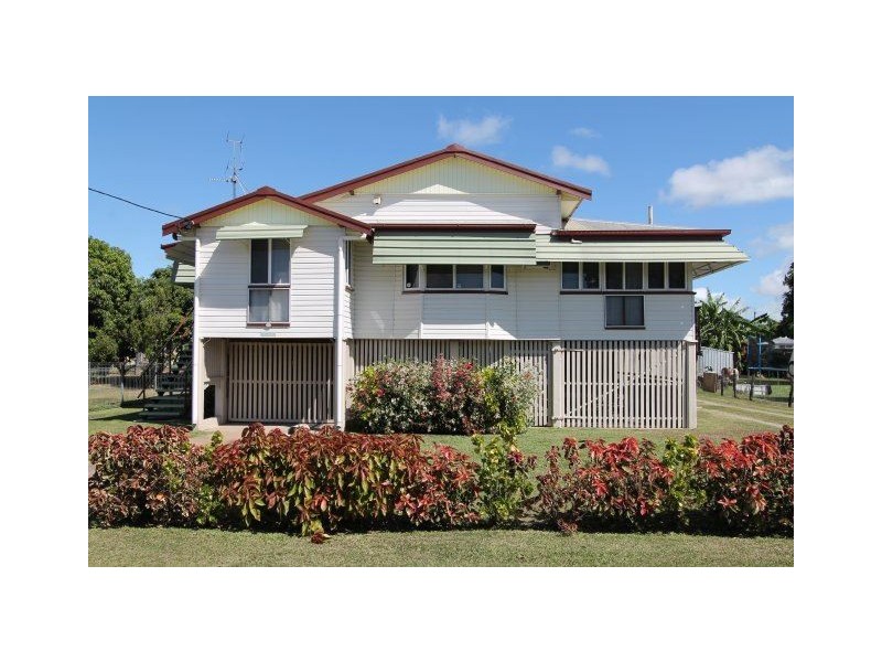 118 Ninth Avenue, Home Hill QLD 4806