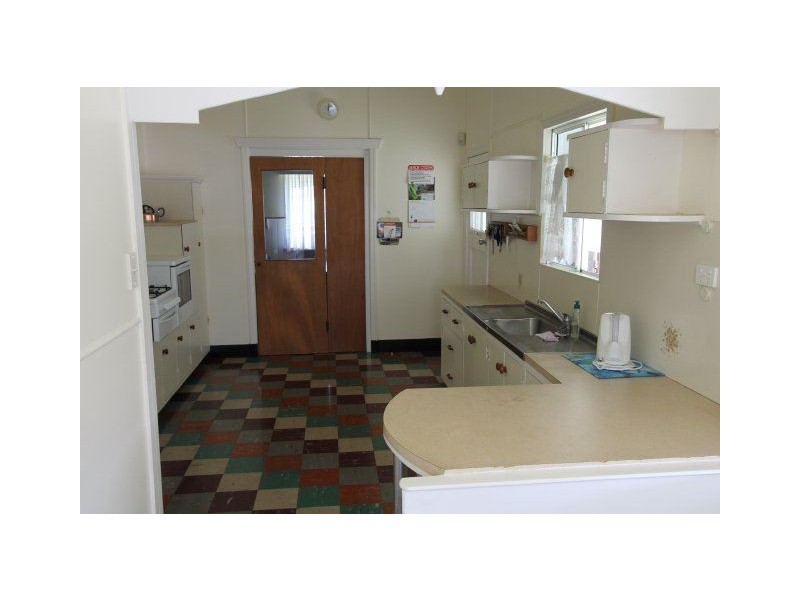 118 Ninth Avenue, Home Hill QLD 4806