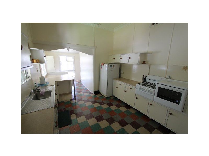 118 Ninth Avenue, Home Hill QLD 4806