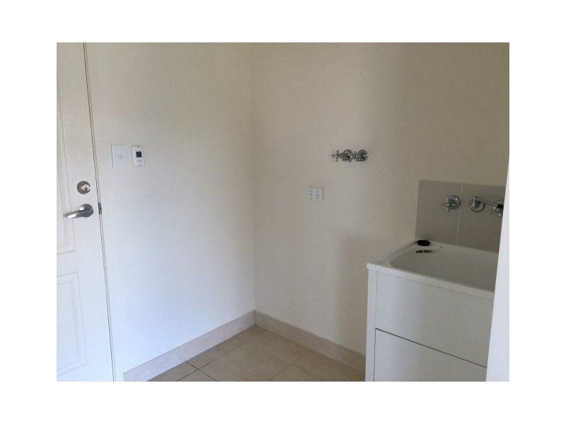 17 Hibiscus Drive, Ayr QLD 4807