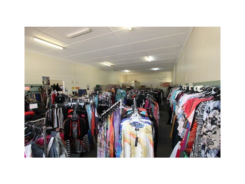 104-106 Eighth Avenue, Home Hill QLD 4806