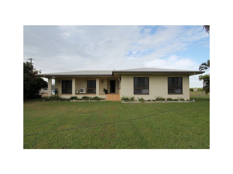 126 Anabranch Road, Jarvisfield QLD 4807