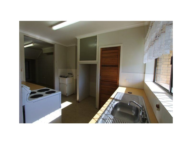 4/1 Wilmington Street, Ayr QLD 4807