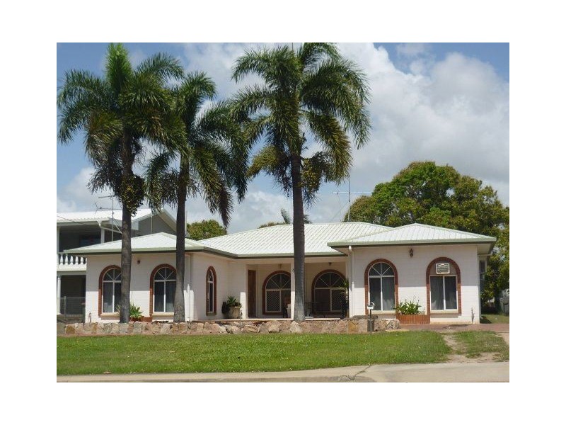 1/61 Chippendale Street, Ayr QLD 4807