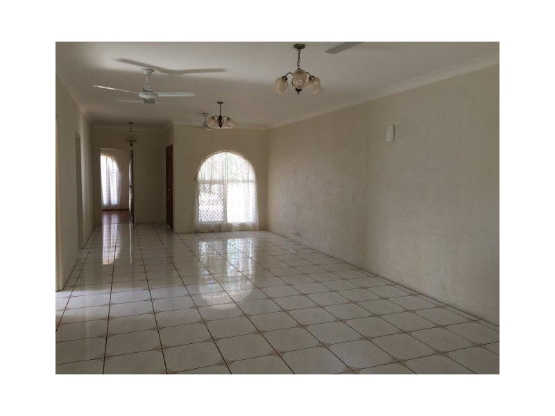 1/61 Chippendale Street, Ayr QLD 4807