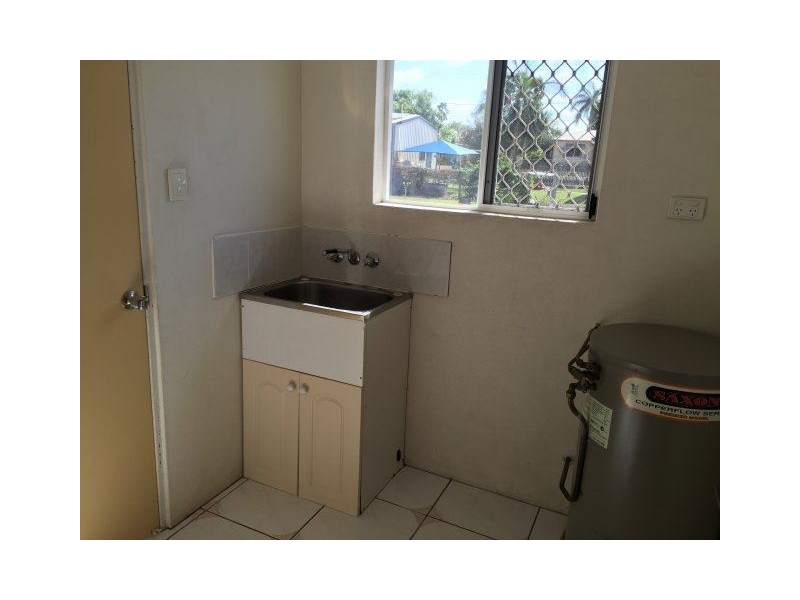 1/61 Chippendale Street, Ayr QLD 4807