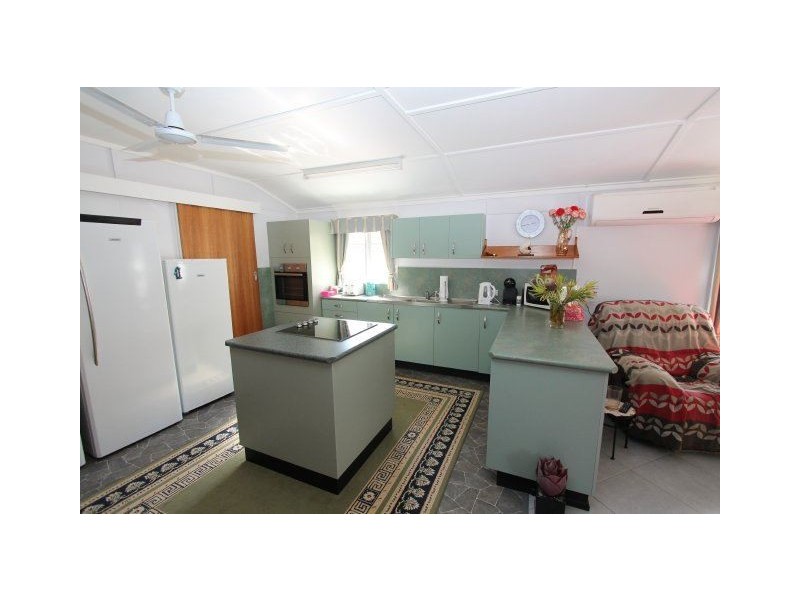 3/12 Hinkson Esplanade, Home Hill QLD 4806