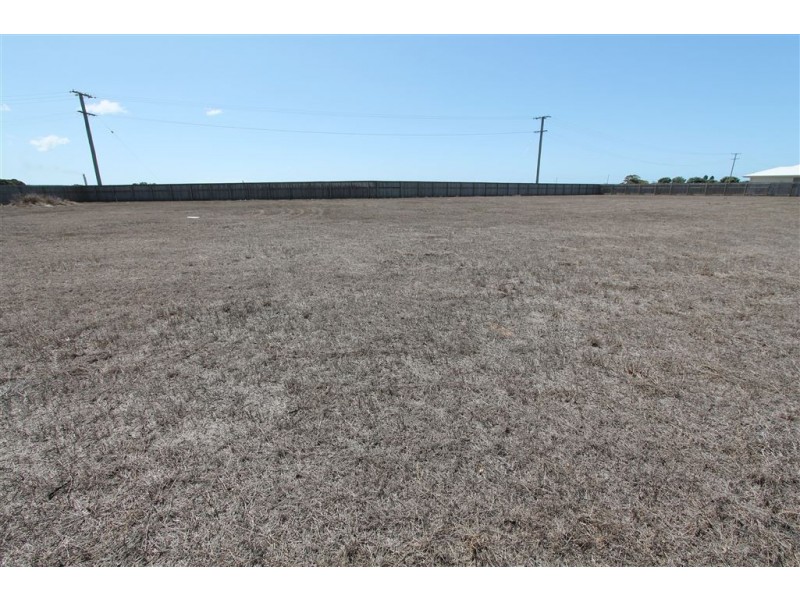 13 Hibiscus Drive, Ayr QLD 4807