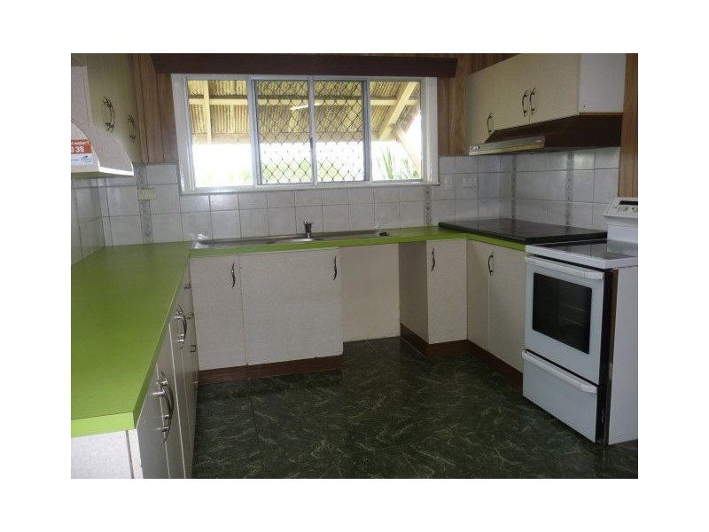 1 Eleventh Avenue, Home Hill QLD 4806
