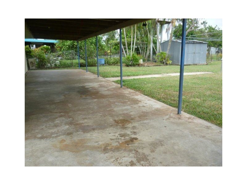 1 Eleventh Avenue, Home Hill QLD 4806