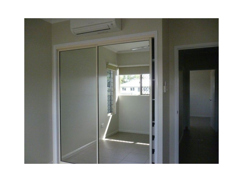 2/6-8 Queen Street, Ayr QLD 4807