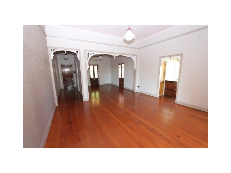 6 Fifth Street, Home Hill QLD 4806