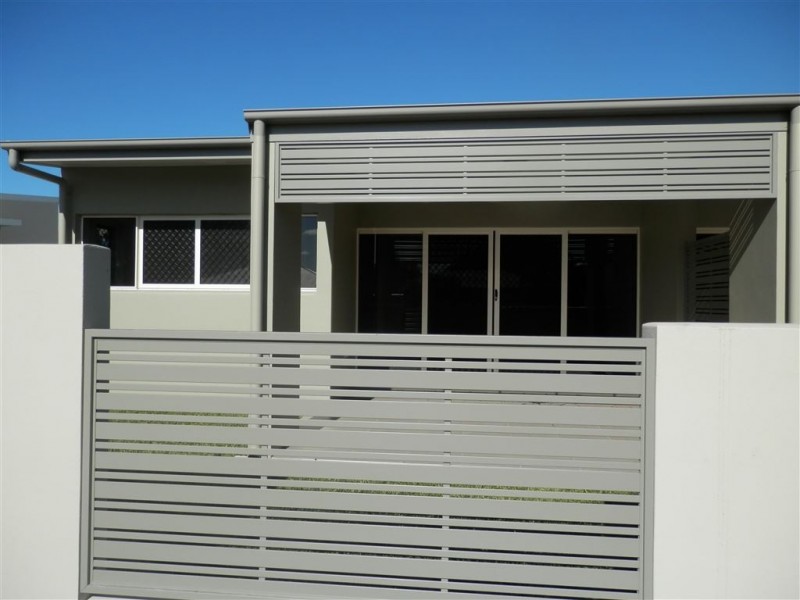 8/6-8 Queen Street, Ayr QLD 4807