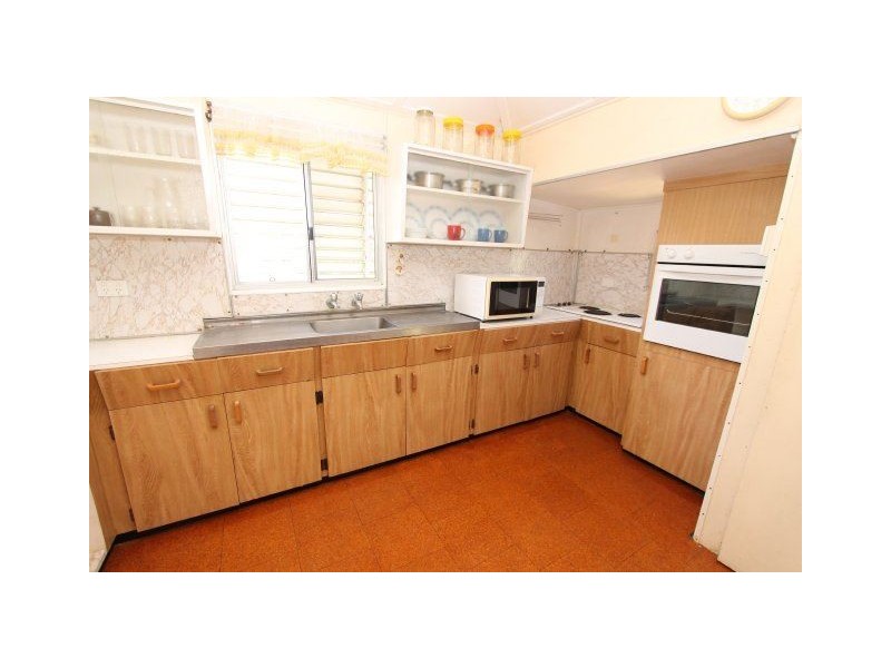 72 Thirteenth Avenue, Home Hill QLD 4806