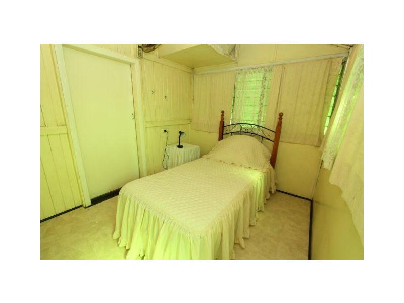 72 Thirteenth Avenue, Home Hill QLD 4806