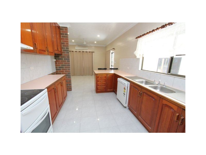 8 Lilliesmere Court, Ayr QLD 4807