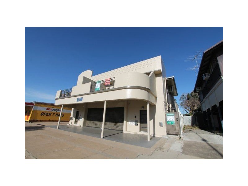 2/202 Queen Street, Ayr QLD 4807