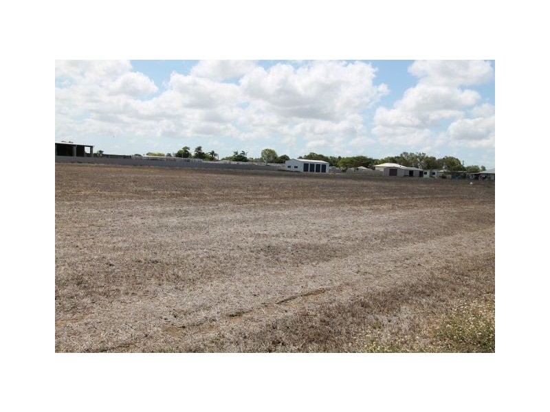 137,141,14 Parker Road, Ayr QLD 4807