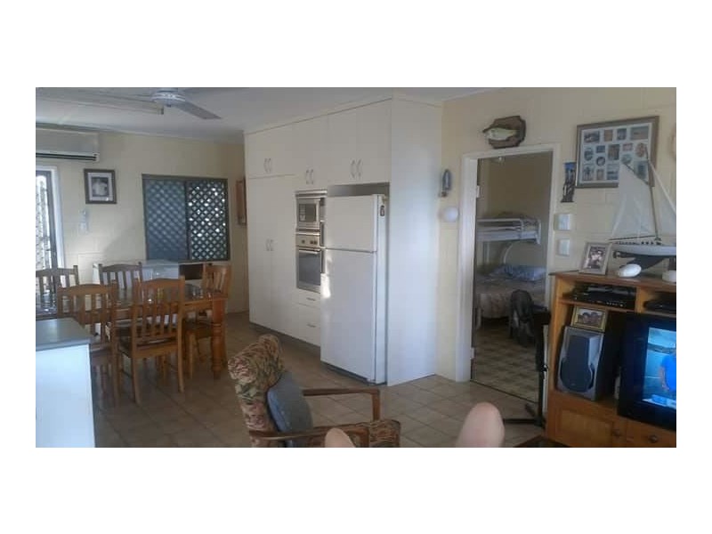 27 Aivu Avenue, Wunjunga QLD 4806