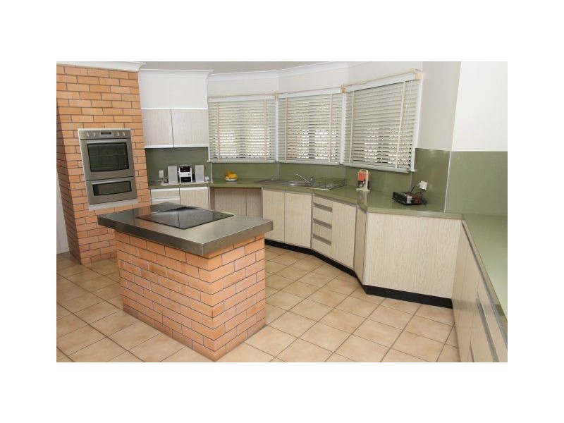 56 Fourth Street, Home Hill QLD 4806