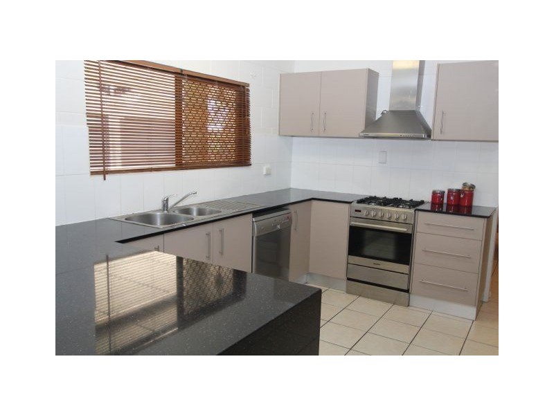 96 Thirteenth Avenue, Home Hill QLD 4806