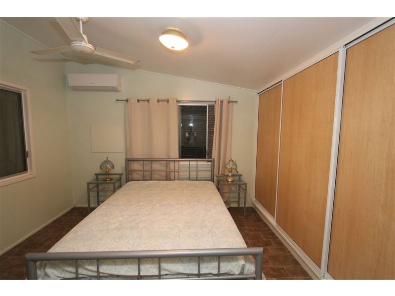 15 Topton Street, Alva QLD 4807