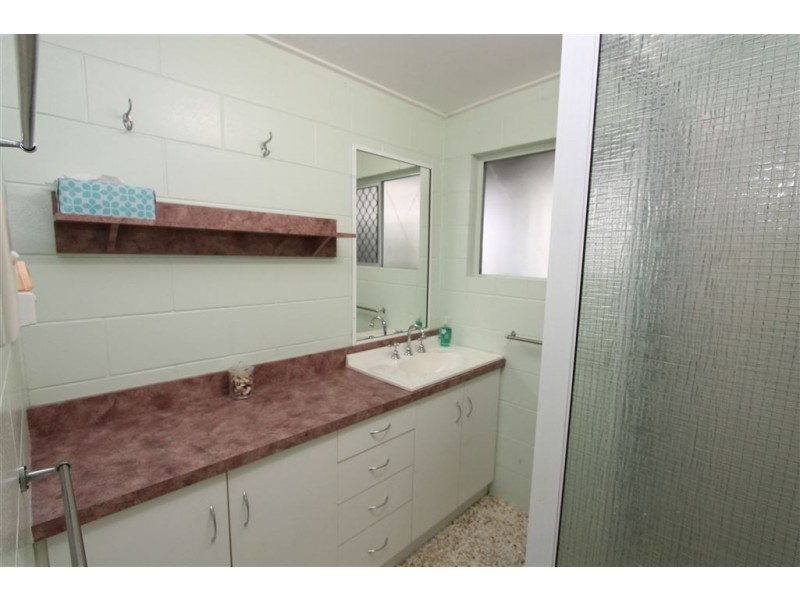 15 Topton Street, Alva QLD 4807