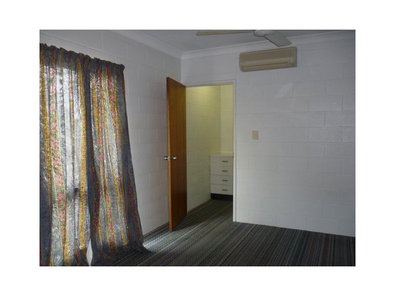 2/79 Adelaide Street, Ayr QLD 4807